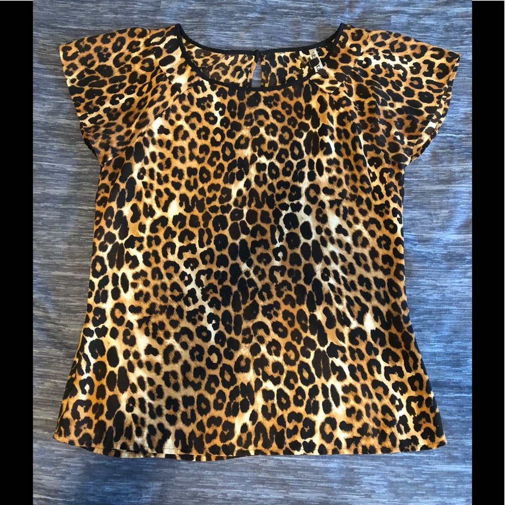 EXPRESS Women’s Leopard Print Tee